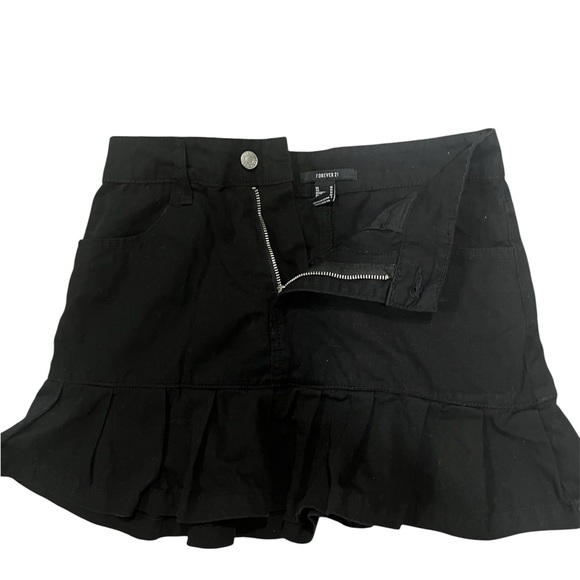 Forever 21 Black Ruffled Mini Skirt - Picture 3 of 4